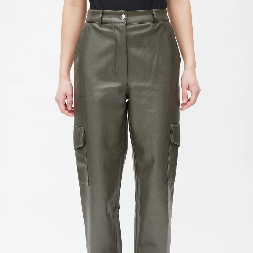 Aritzia Wilfred Leather Modern Cargo Pant